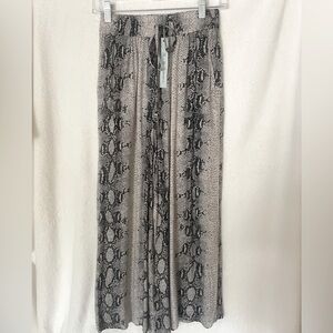 She + Sky Snake Print Pull on Pants size small